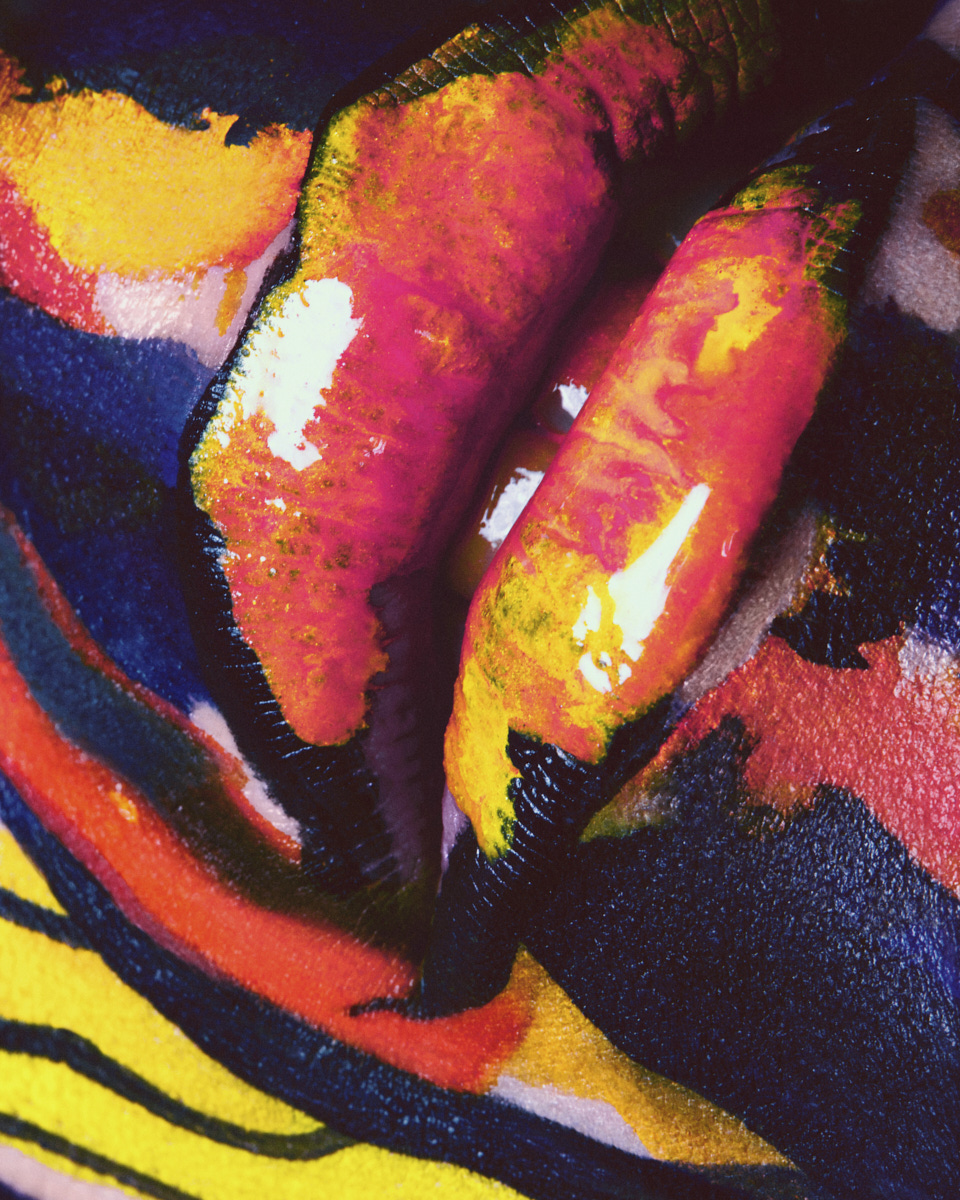 SimoneSimons_painted_34837_16_9_